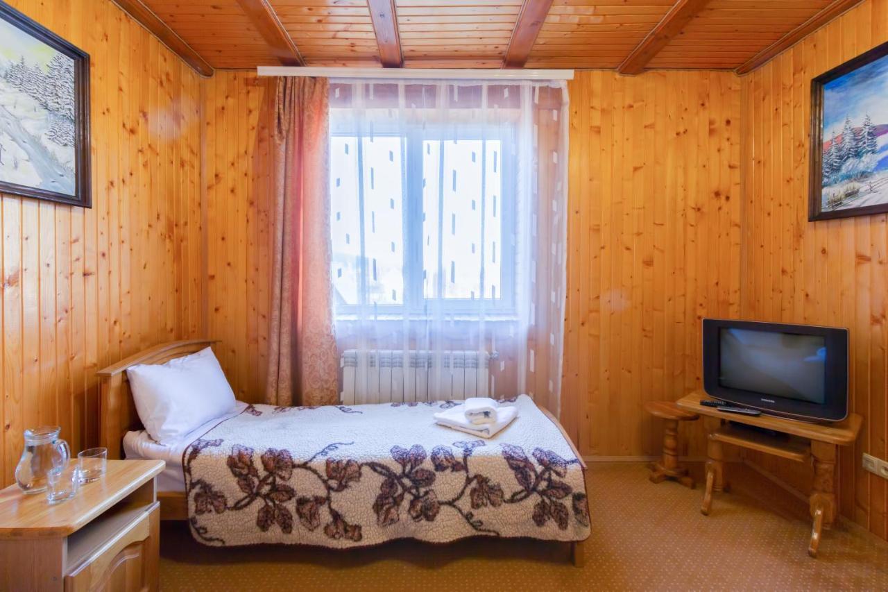У Мар'Яни І Назара Hotel Яремче Екстериор снимка