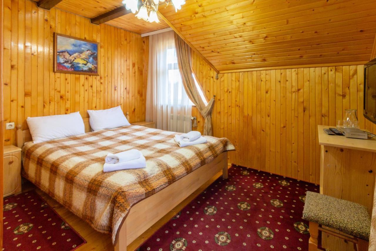 У Мар'Яни І Назара Hotel Яремче Екстериор снимка
