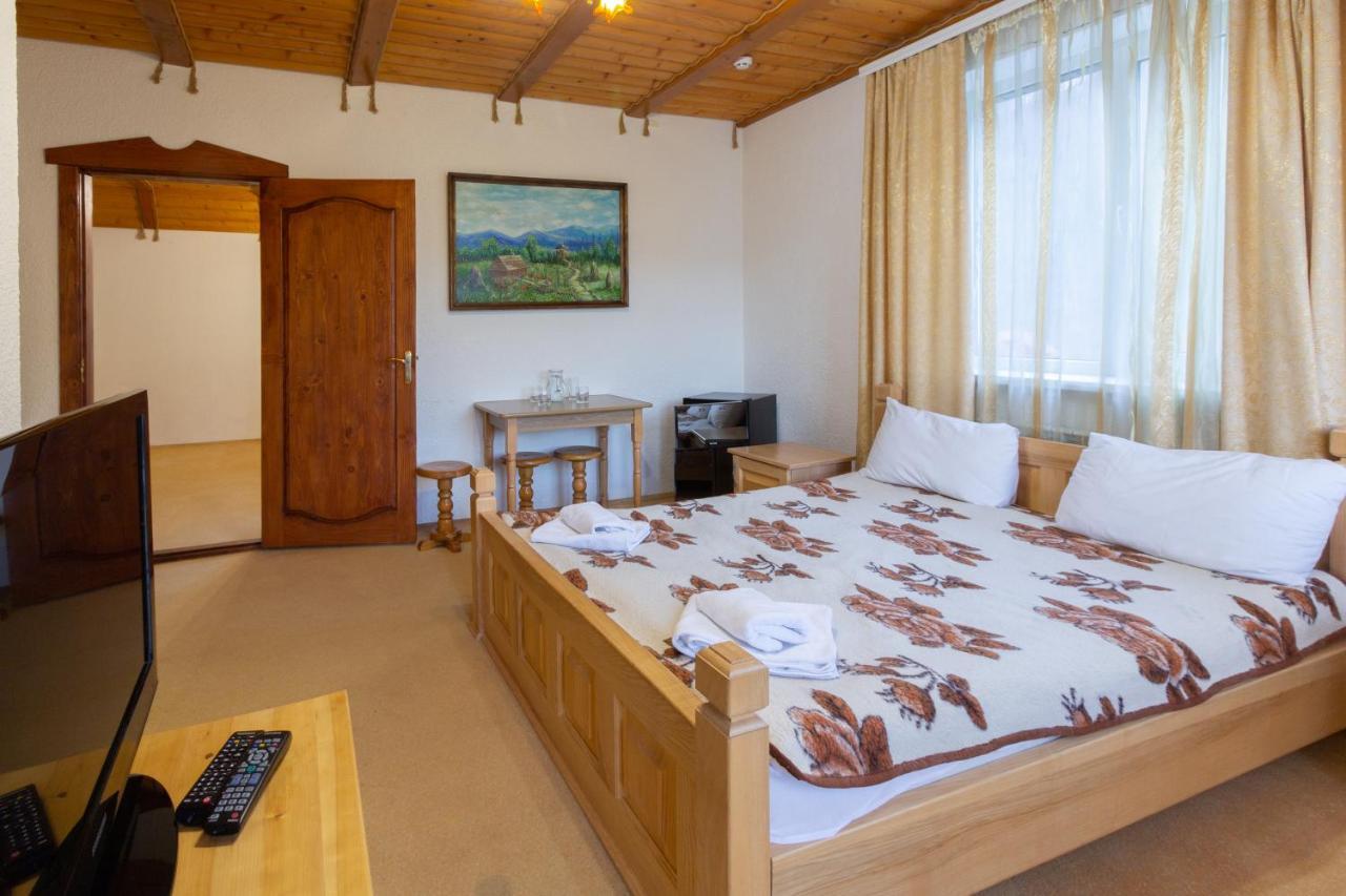 У Мар'Яни І Назара Hotel Яремче Екстериор снимка