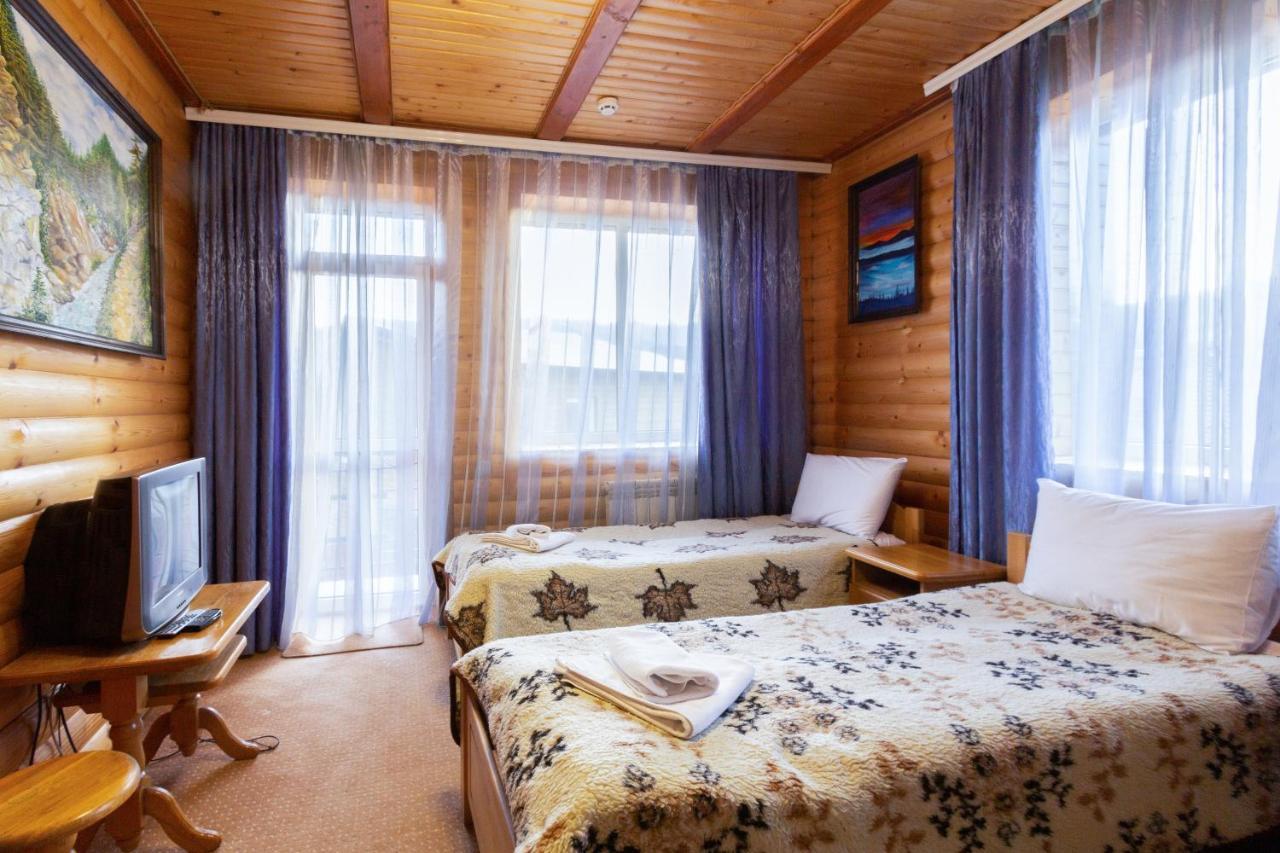 У Мар'Яни І Назара Hotel Яремче Екстериор снимка