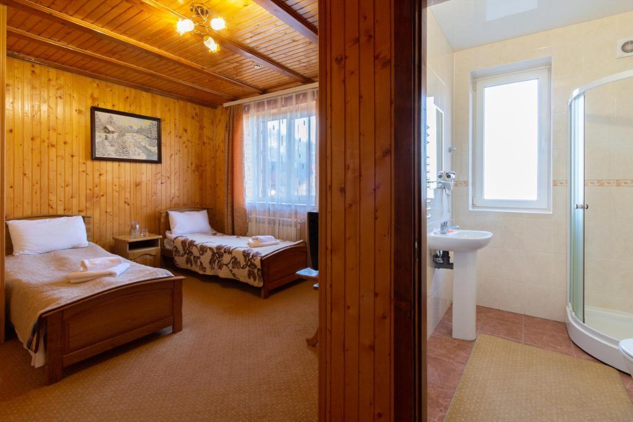 У Мар'Яни І Назара Hotel Яремче Екстериор снимка