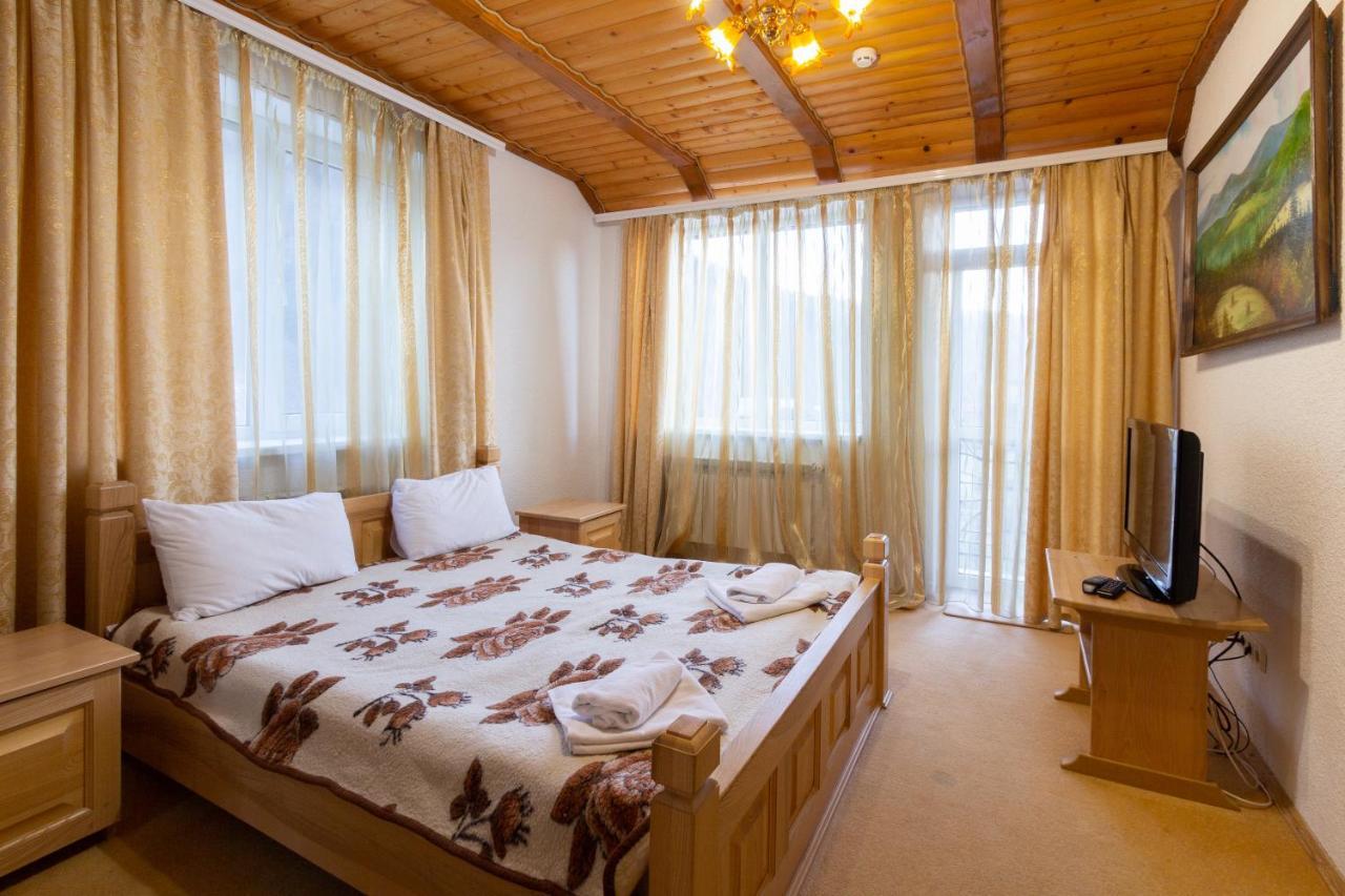 У Мар'Яни І Назара Hotel Яремче Екстериор снимка